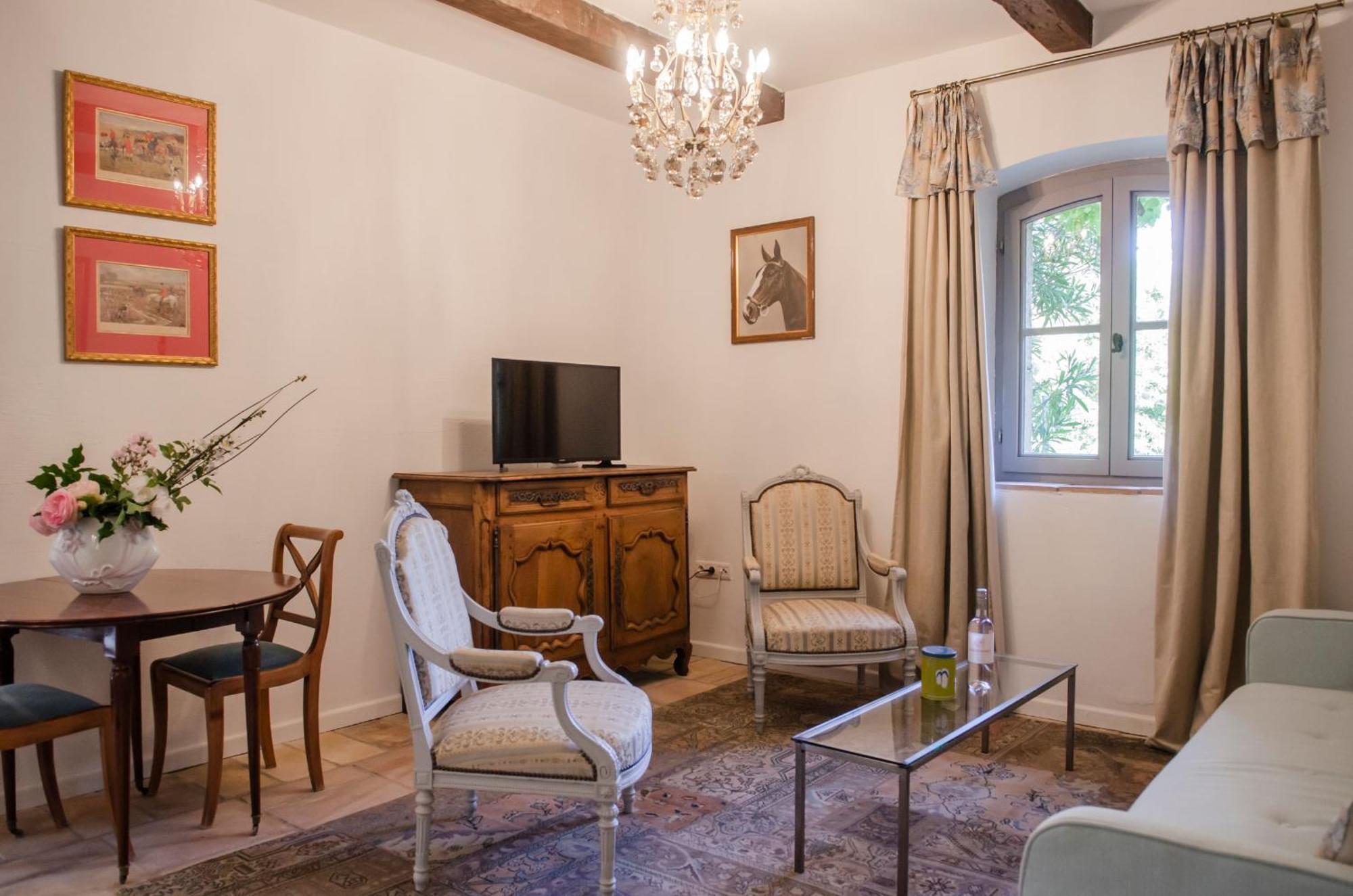 Chateau Hermitage De Combas Aparthotel Servian Luaran gambar